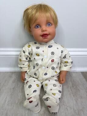 My Twinn doll by Sandra Bilotto Blonde hair Violet Eyes